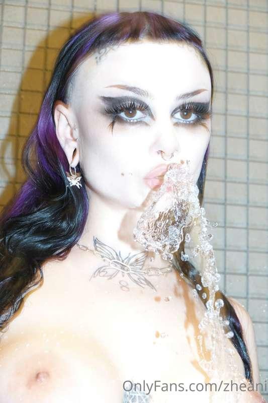 zheani image #1