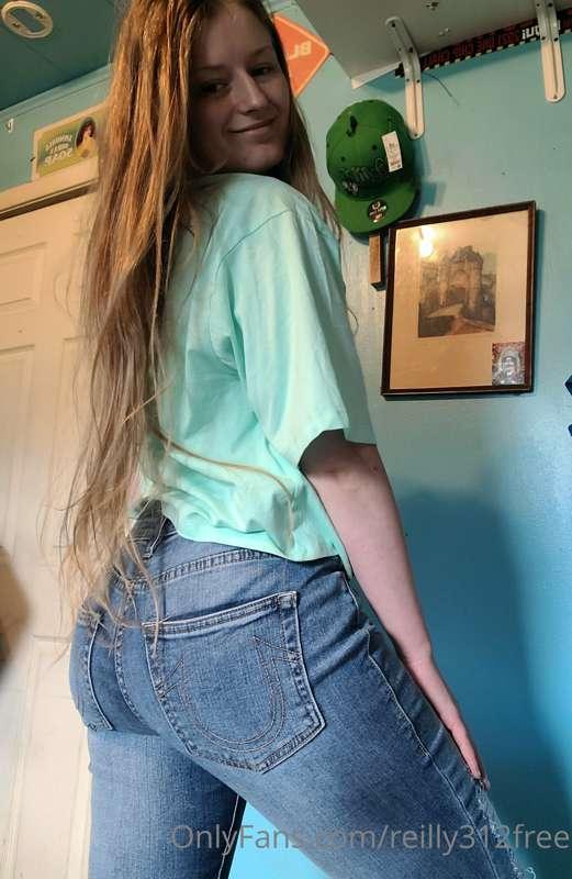 👅💦 Did you notice the $3 sale on @reilly312 😉