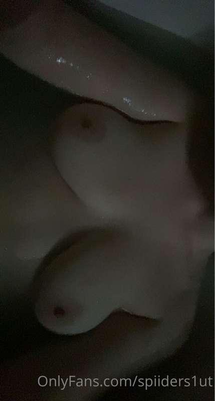 come get in the bath w me ;)