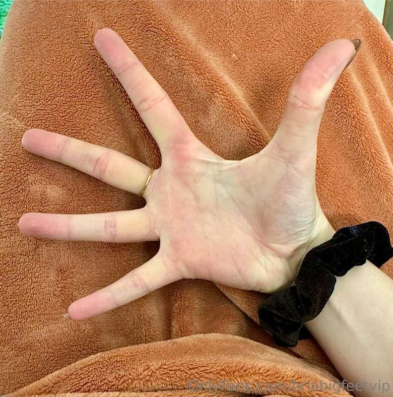 briabigfeetvip image #0