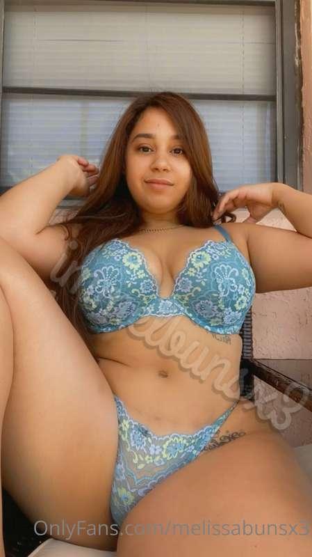 Whole lot to handle 😛 ! ☺️ LIKE if im thicc enough for you b..