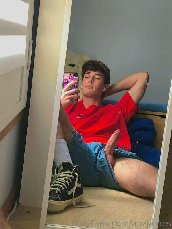 auzjames image #0