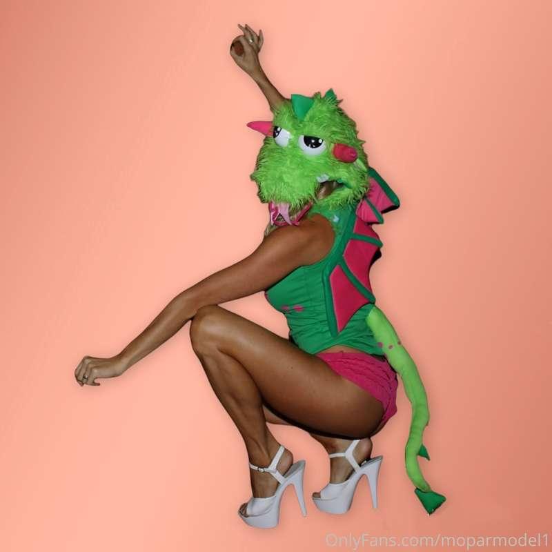 Dragon fun!! 🐲
I love this costume!!