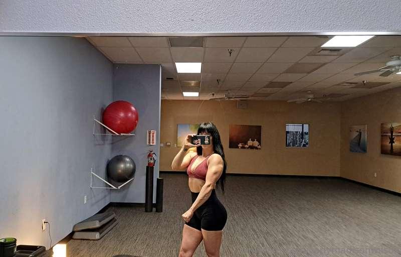😈