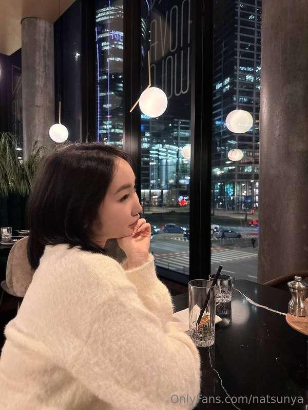 An evening with my friend was absolutely cute! 🖤 We walked l..