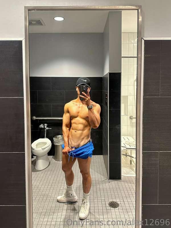 POV you see me at the gym =))