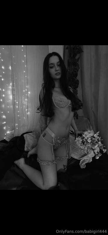 UNLOCK your vip privileges today😈😻🫶🏼 do you like my outfit??..