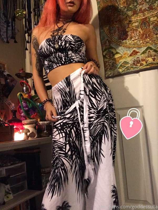 I hope these pants don't fall off👀