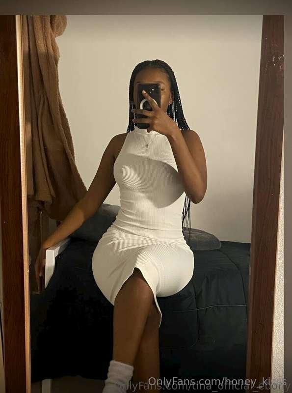 ✨ Juicy curves, soft skin, endless pleasure @tina_official_e..