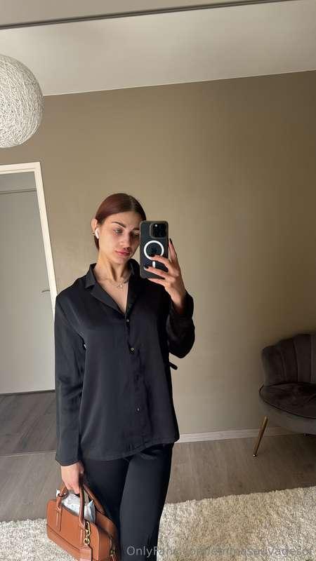 Business woman as usual 🤐