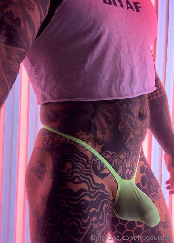 Glow thong💫