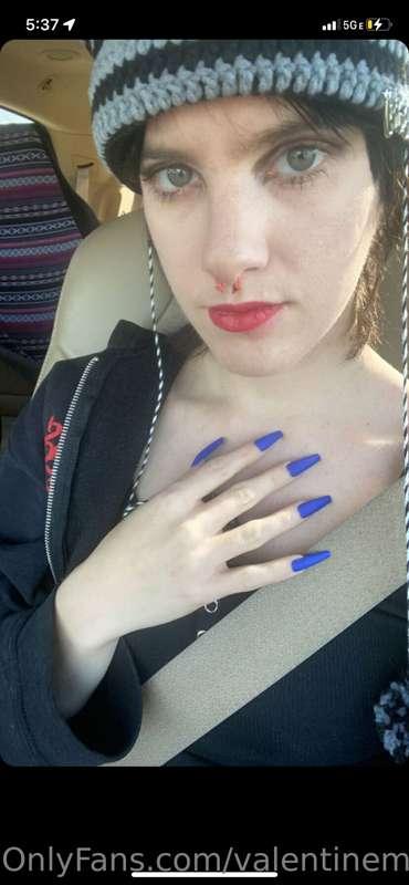@valmorgrose