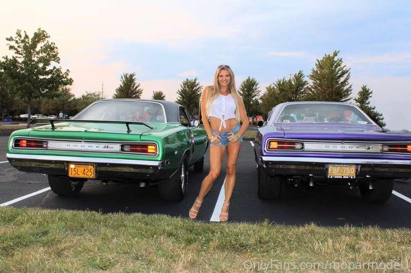 Two for tailend Tuesday! Goodnight y'all 💜💚