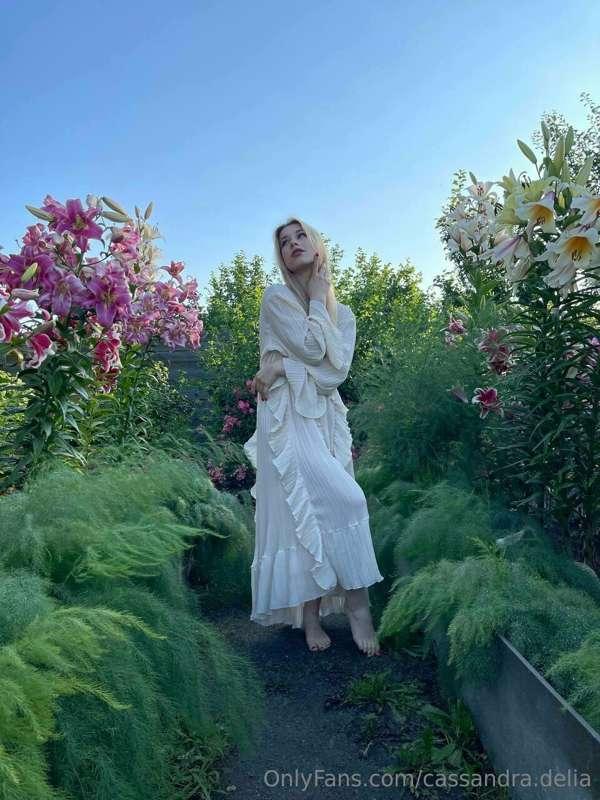 Beauty is all around us, waiting to be discovered in the sim..