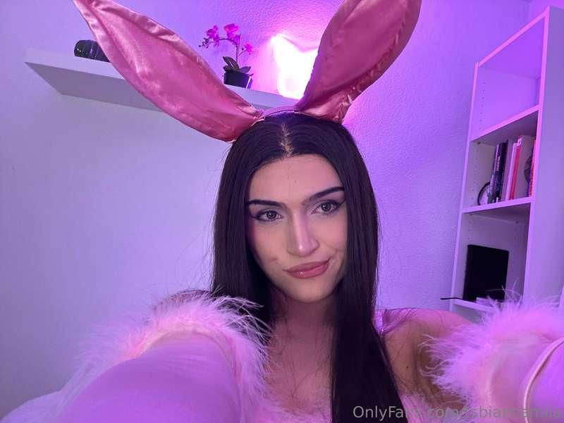 I've been a naughty bunny... Are you going to punish me? 😈👅
