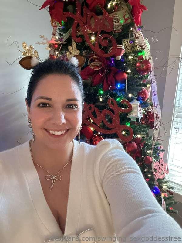 Feeling festive and ready to fuck!!! ❤️‍🔥🎄❤️‍🔥