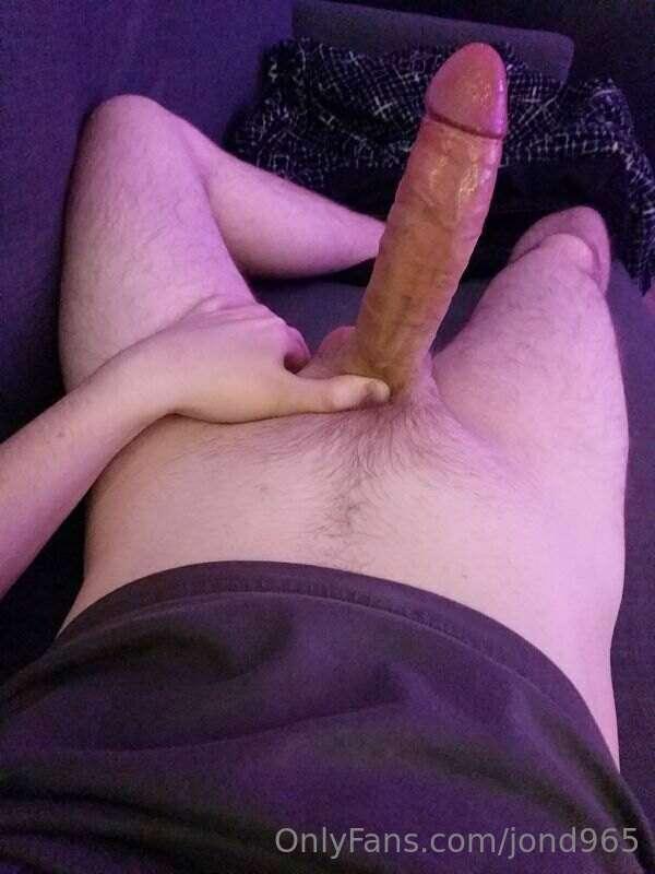 Pillar of thick fuckmeat 🍆