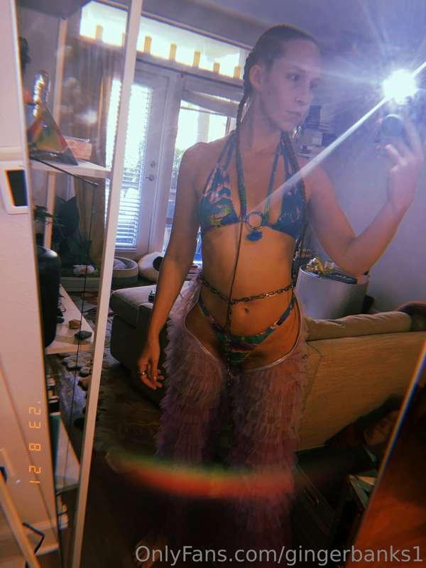 What do we think of think Burning Man outfit? 💕✨
