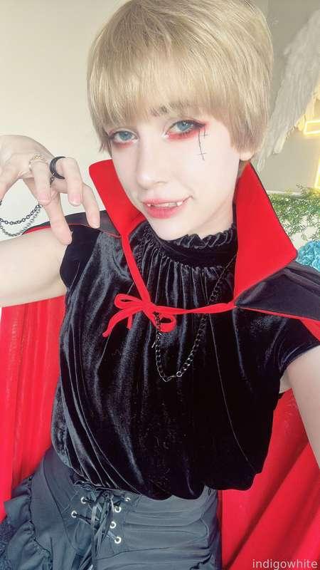 ❤️🧛🏻🍷🖤🩸