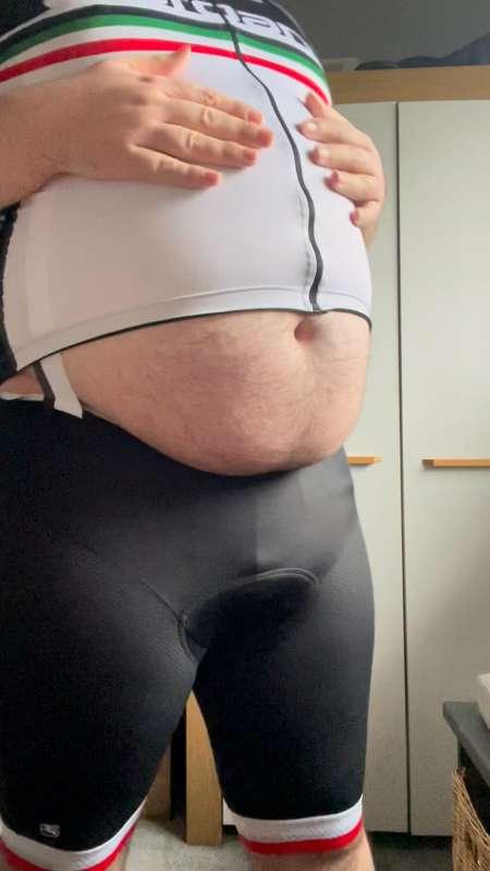 Update on the Lycra and some belching🐷