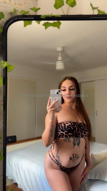 I told you not to stare for too long.. 🤨