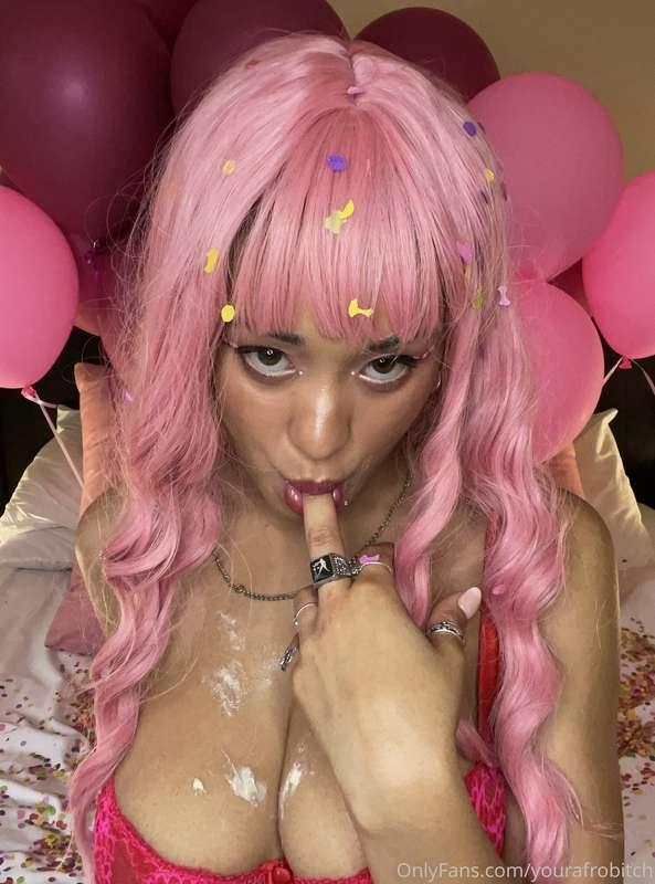 U wanna lick the icing off?
