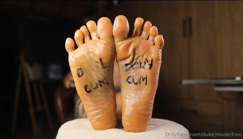 Do you like feet content??? let me know with a like and an e..