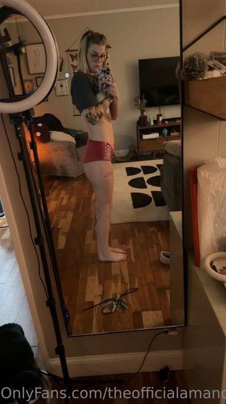 theofficialamandashow image #0