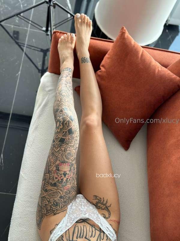 🦶😇