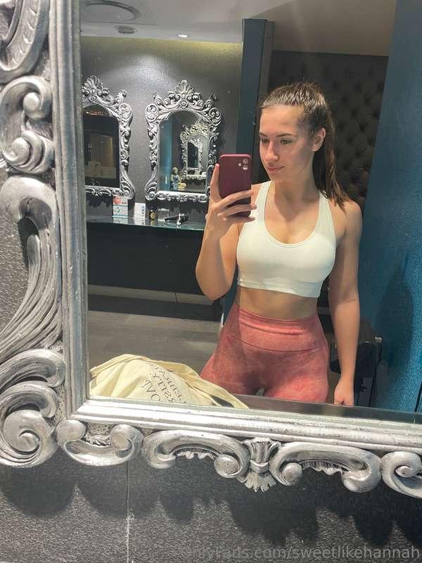 Workout done🏋️‍♀️ today was Upper Body🥵