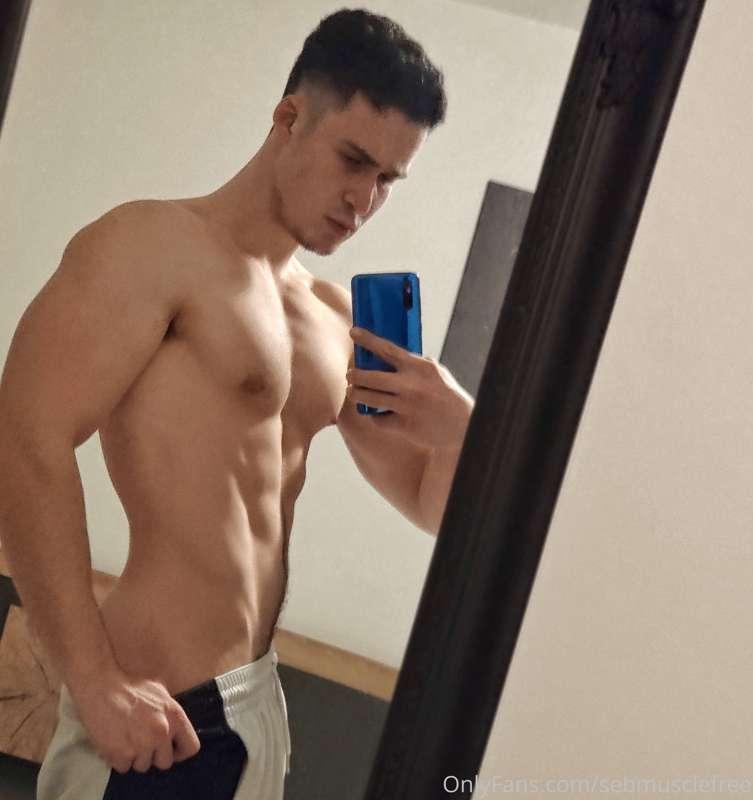 Too hot even with shorts on 😁👅
