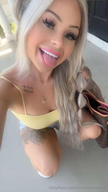 Slide me your selfie for a real rating. No holding back