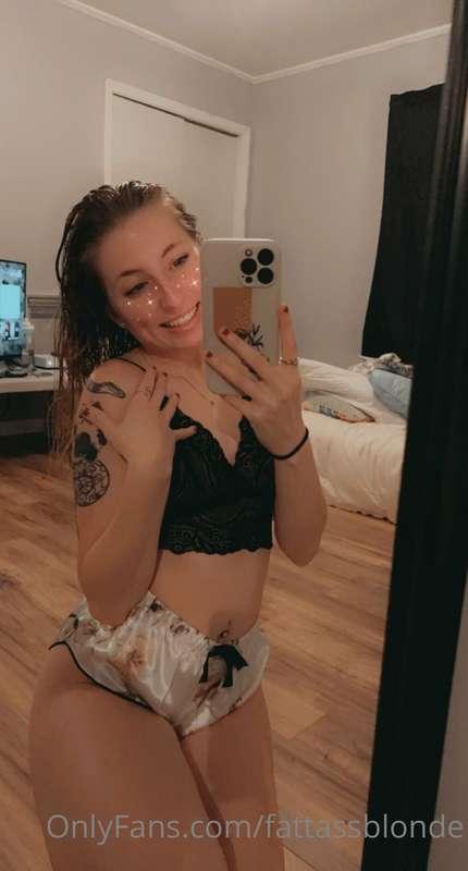 It’s Slutty Sunday from your fav pretty bitch😈🤪