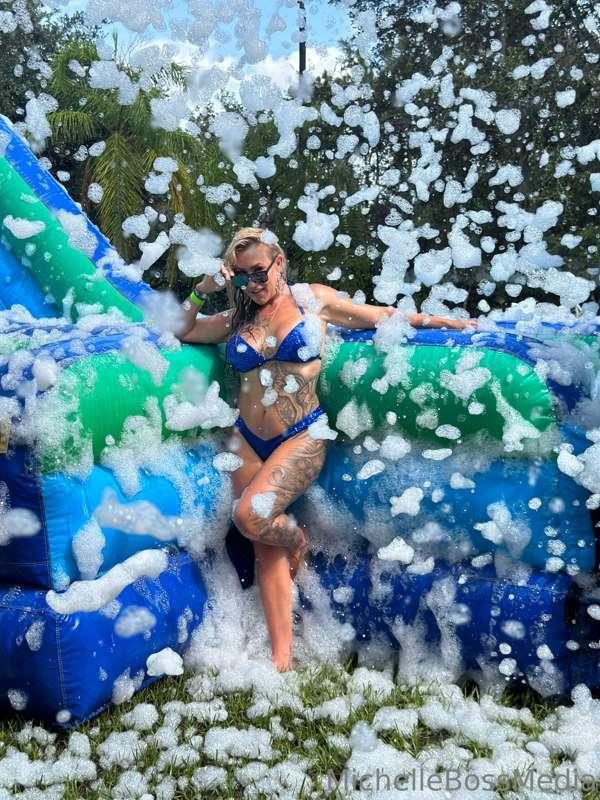 NAUGHTY, WET & SOAPY💦🫧💙