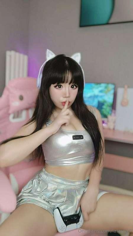 pshht 🤫 just pull down your pants and ill do the rest 🙈