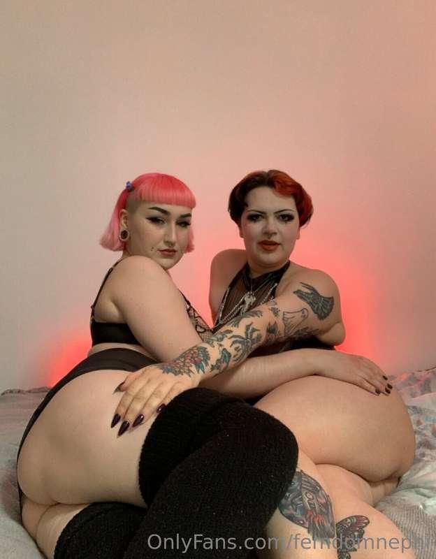 There's no room in the bed for cucks like you 🤣🖕   @viiolets..