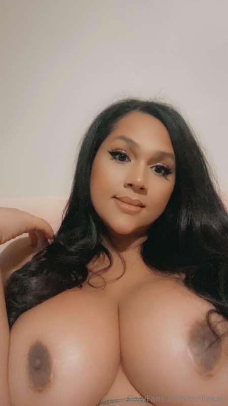 Softest biggest boobs you’ll love ❤️