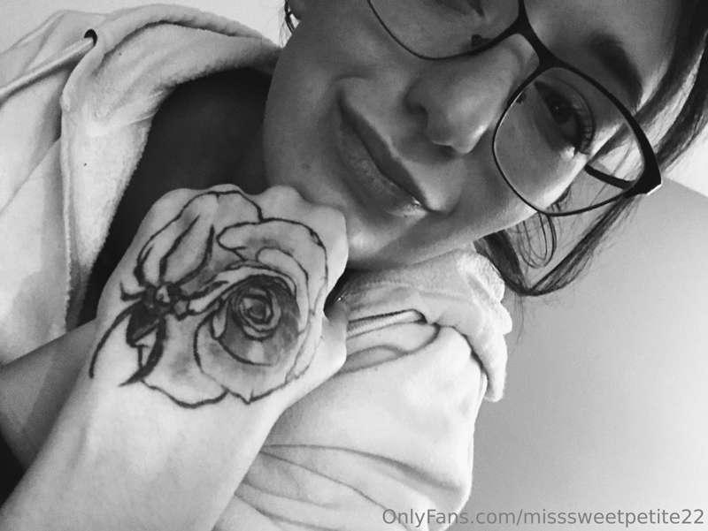 misssweetpetite22 image #0