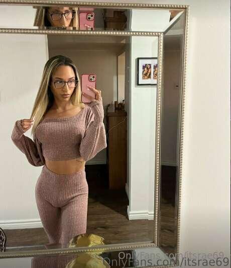 Send me a DM babe.....🥴💦