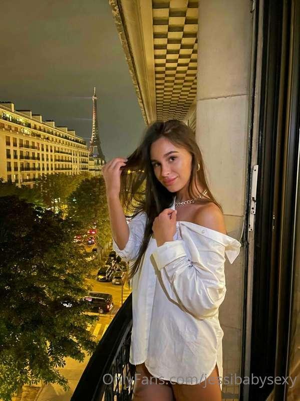 would like to spend a weekend with me in Paris:?😍