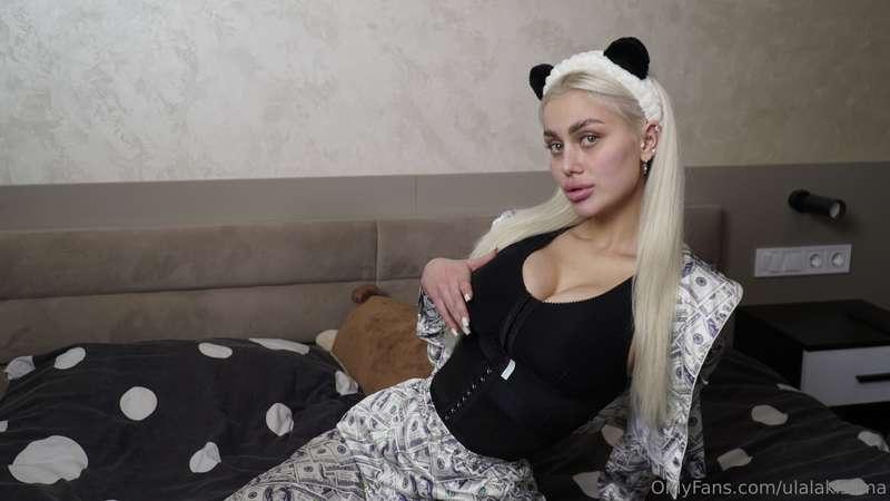 At home, I wear bright so my mood’s maxed out 🩷💸🐼