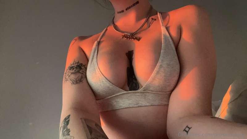 Onlyfans.con/prosexx

my vip page is on a big sale👀 come han..