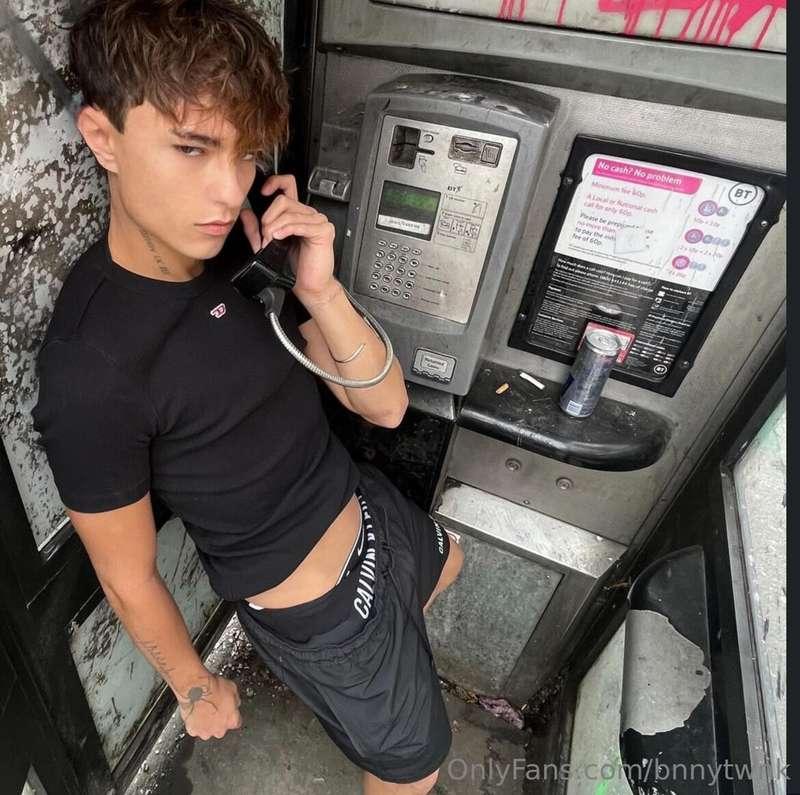 hello babe,, are you alone now ? can i come over?😈