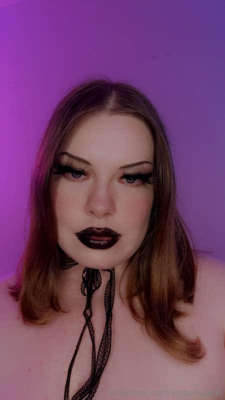 What do we think of this look? (Swipe to see all!)