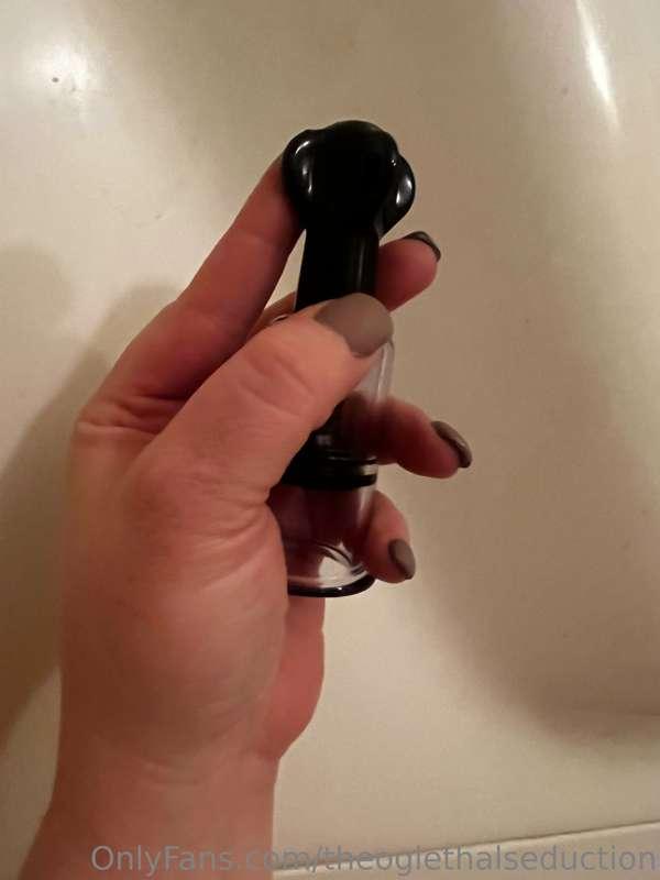 Nipple cup play 💦