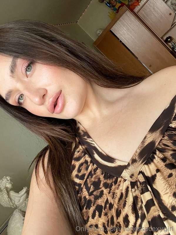 The image of a tigress🐯 do you like it😻?