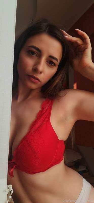 Come to me.. and I make you satisfied! 💛💙💚💕💞💓