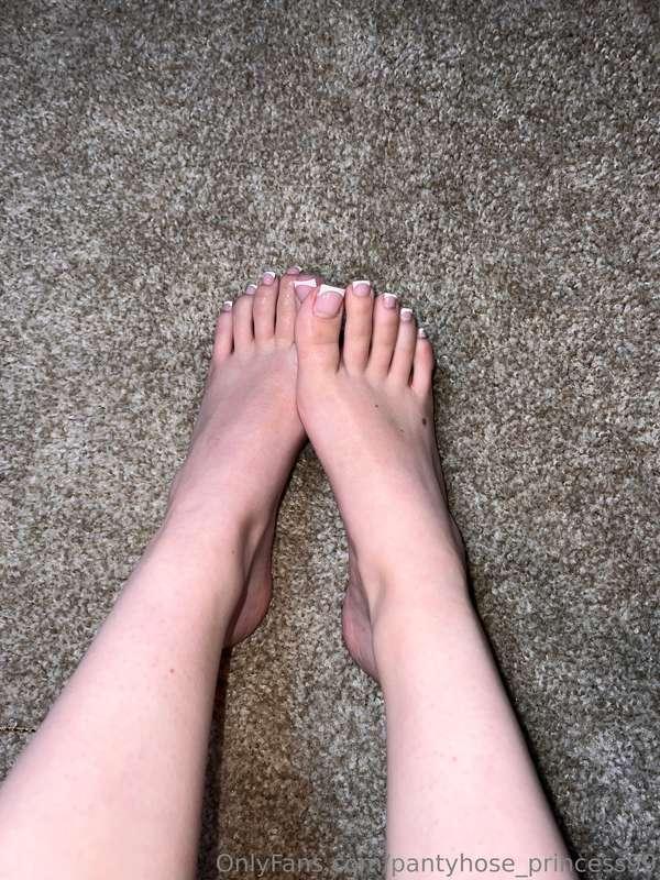 Aftermath of sucking on my feet😅