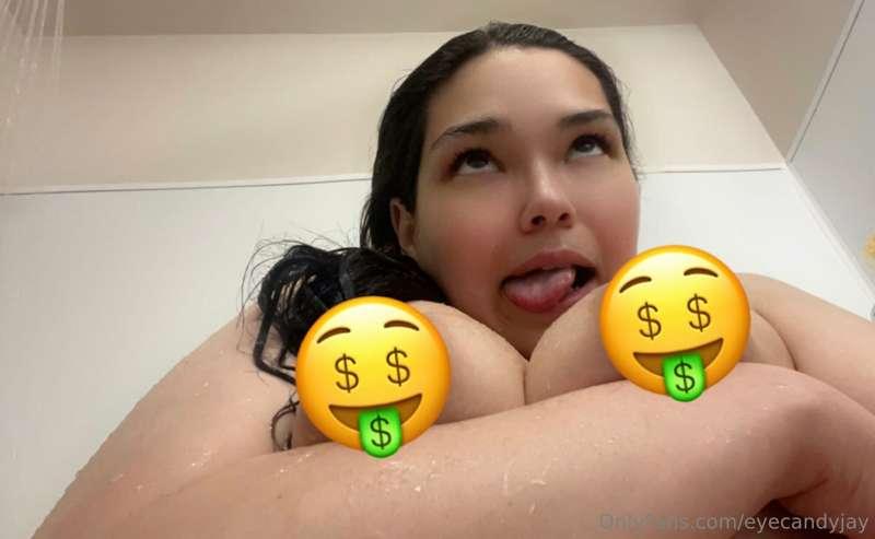 Who wants to see the uncensored version 👀🤍💰