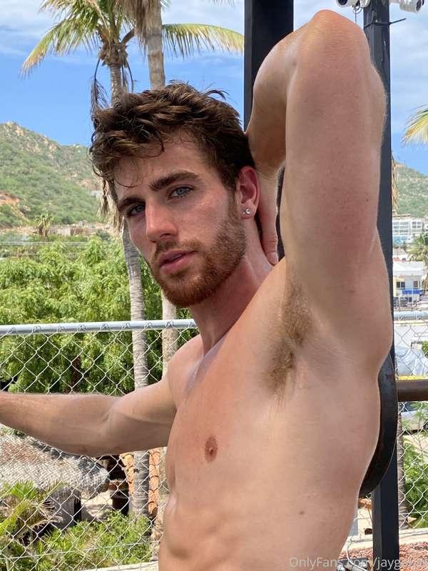 OUTDOOR GYM SESSION! Hope you’re feeling thirsty for somethi..